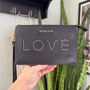 Michael Kors Medium Gusset Wristlet Clutch Wallet Black Leather LOVE